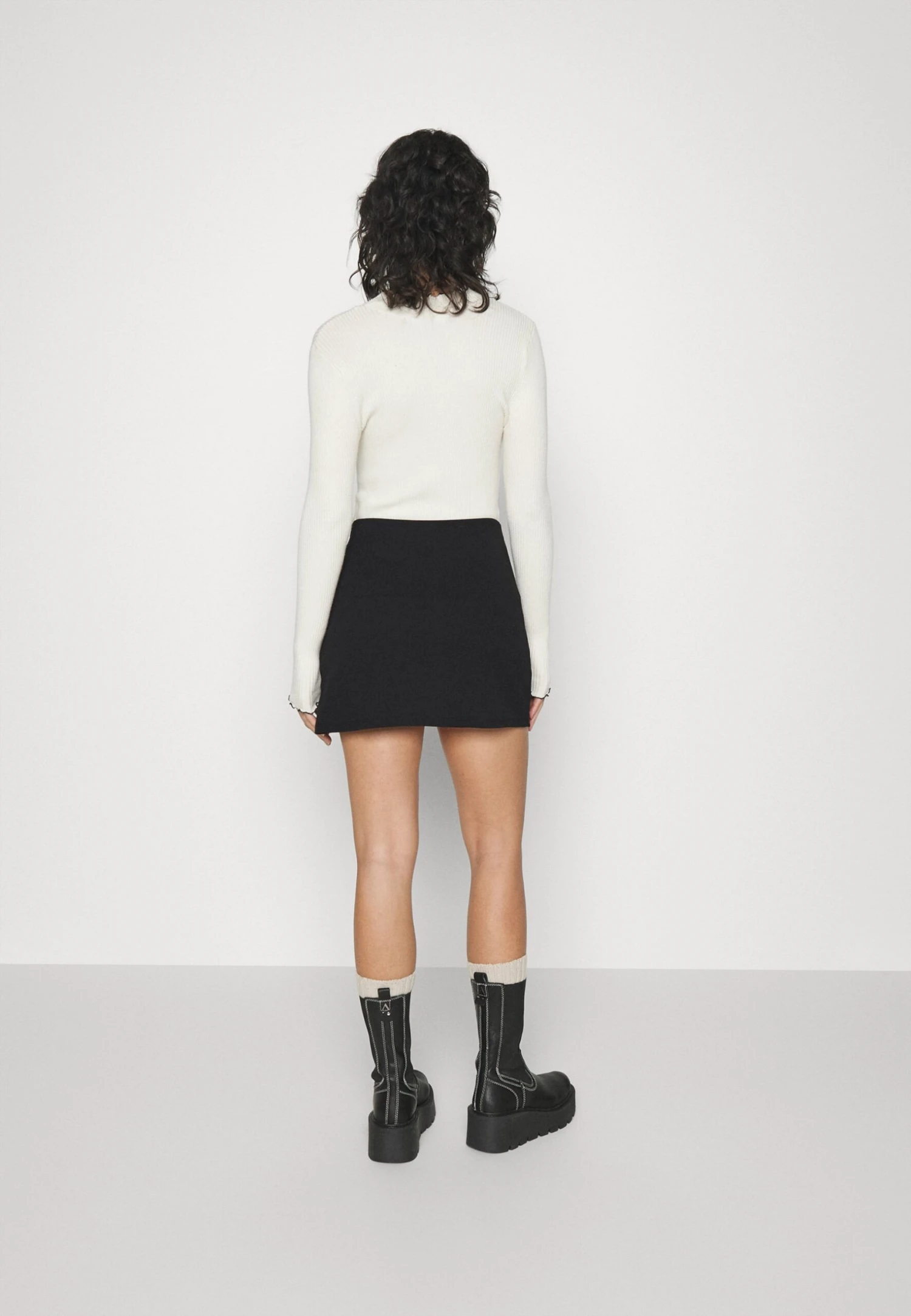 Gathered Mini Skirt- Minirok - Black - Afbeelding 3