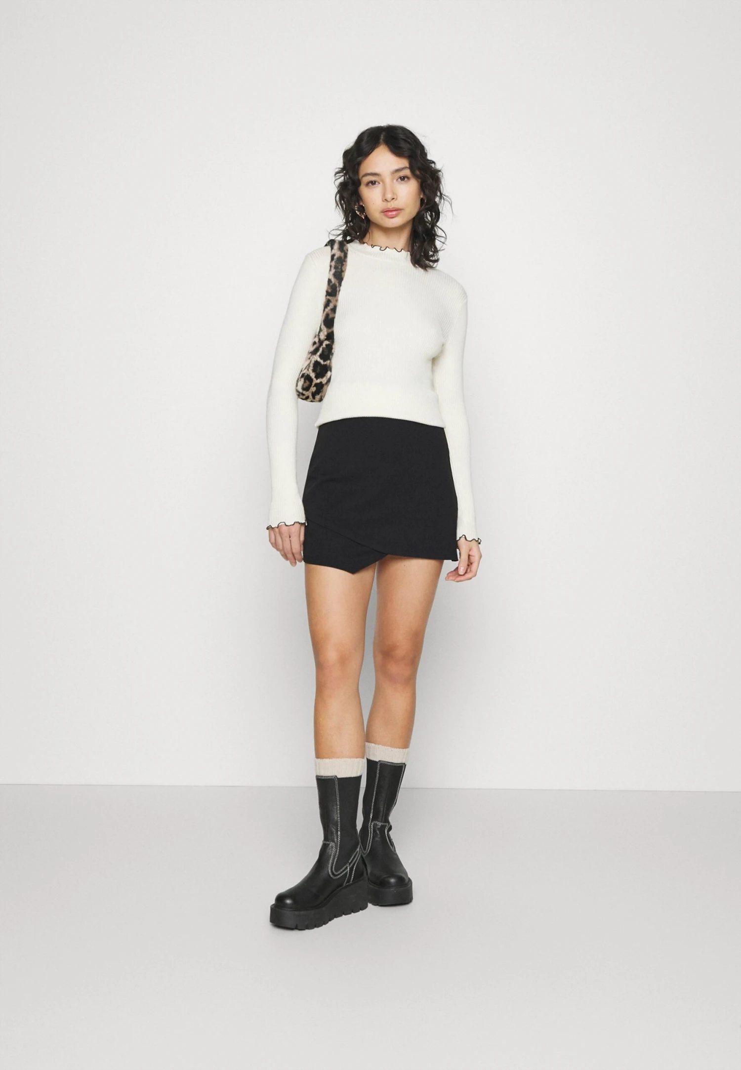 Gathered Mini Skirt- Minirok - Black - Afbeelding 2