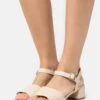 Sandalen - Off-White